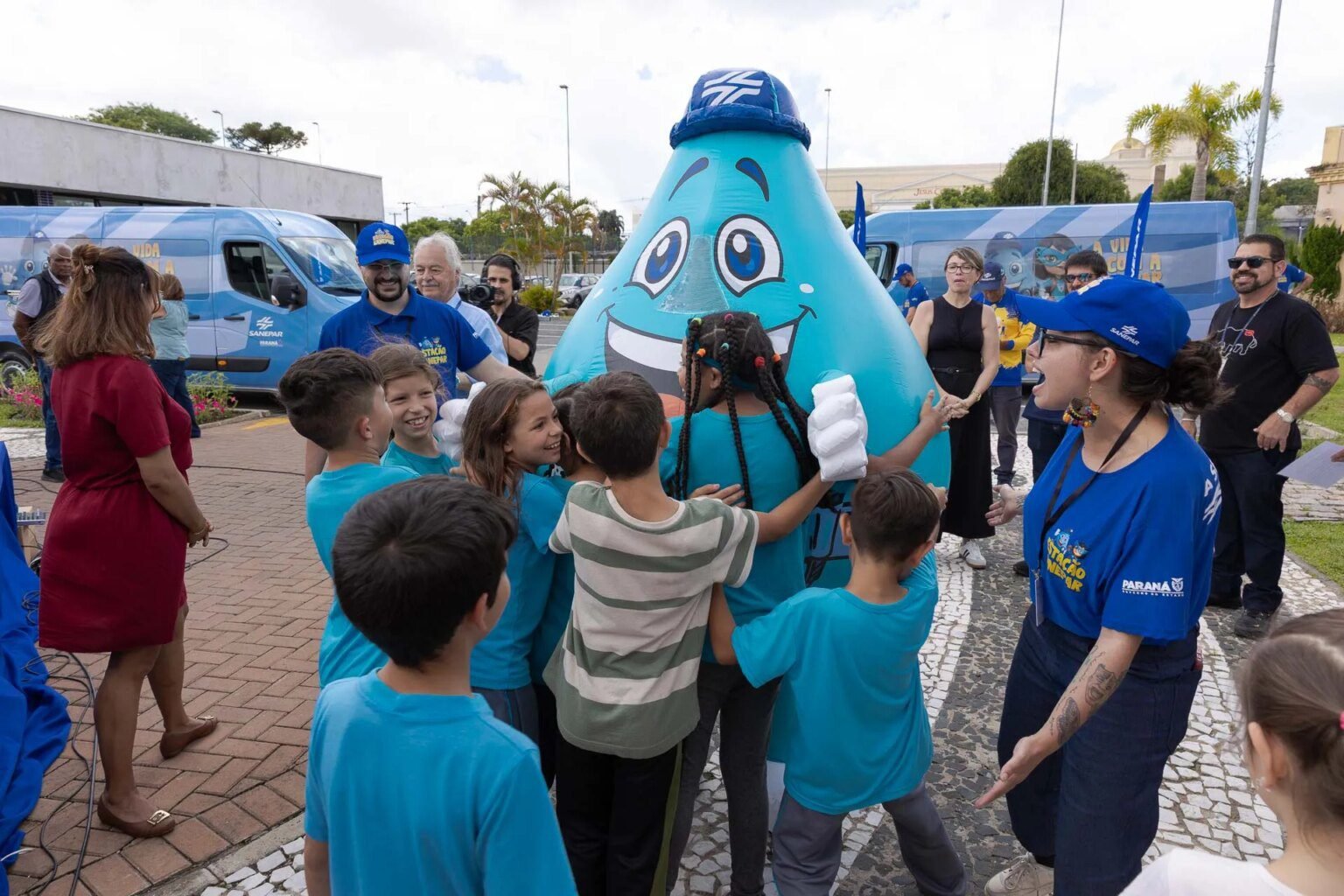 Sanepar lança nova fase do projeto Estação com mascote Aqualino