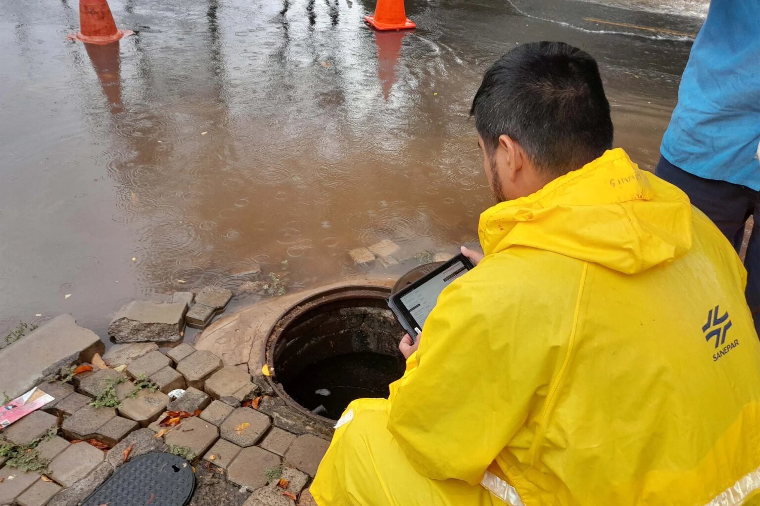 Sanepar começa monitoramento remoto de esgoto em Foz do Iguaçu Sanepar inicia monitoramento remoto de esgoto em Foz do Iguaçu