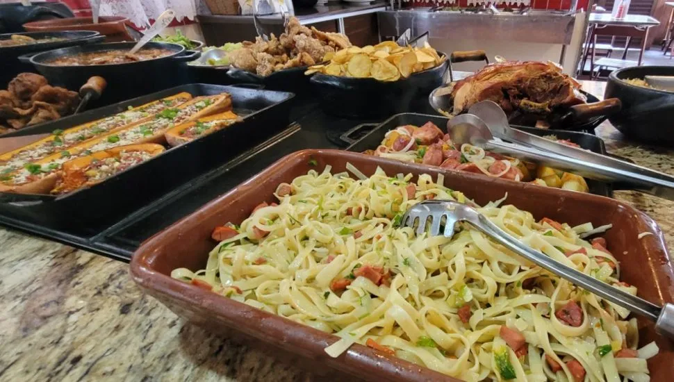 iFood disponibiliza R$200 milhões em crédito para restaurantes em Curitiba Tribuna do Paraná